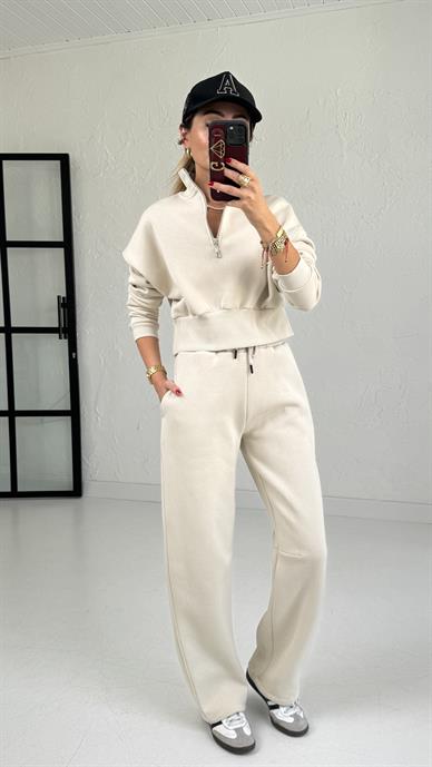 Dik Yaka Yarım Fermuar Taş Eşofman Takımı