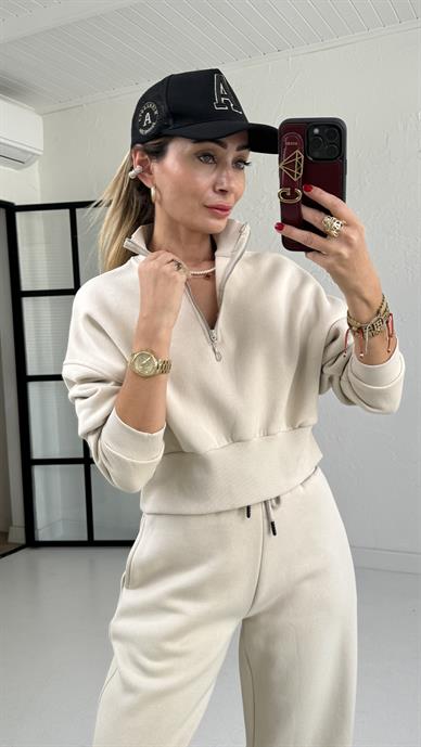 Dik Yaka Yarım Fermuar Taş Eşofman Takımı