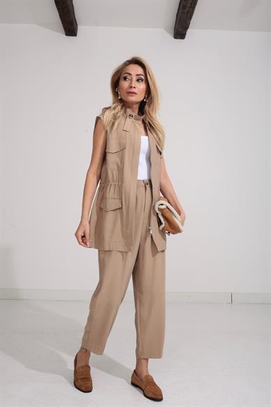 Dik Yaka Yelekli Tensel Kumaş Camel Takım