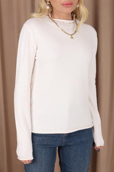 Dikişsiz Dik Yaka Ekru Triko Kazak