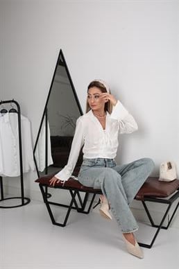 Düğme Detay Bağcıklı Ekru Crop Gömlek