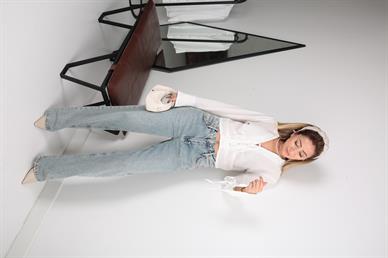 Düğme Detay Bağcıklı Ekru Crop Gömlek