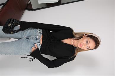 Düğme Detay Bağcıklı Sİyah Crop Gömlek