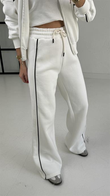 Ekru Biyeli Eşofman Takımı