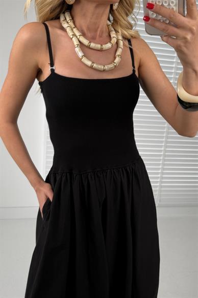 Fitilli Benye Detay Askılı Siyah Elbise