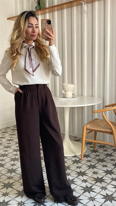 Fularlı Ekru Triko Kazak