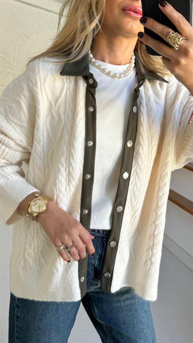 Garnili Çıtçıt Detay Ekru Hırka