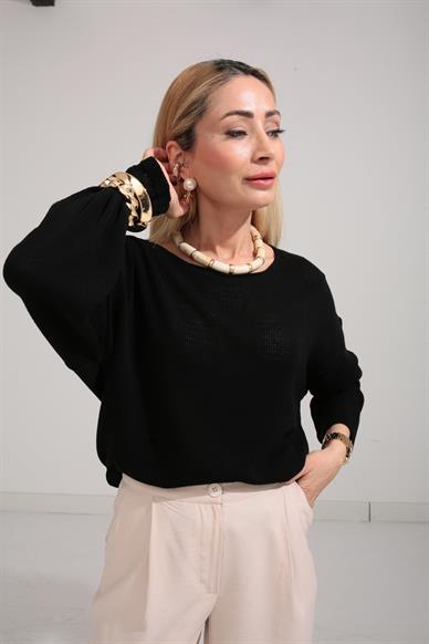 Geniş Yaka Siyah Mevsimlik Triko