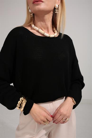 Geniş Yaka Siyah Mevsimlik Triko