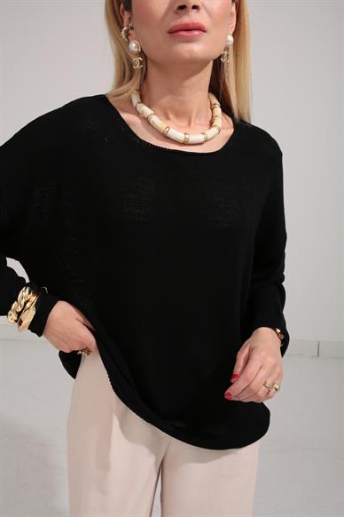 Geniş Yaka Siyah Mevsimlik Triko