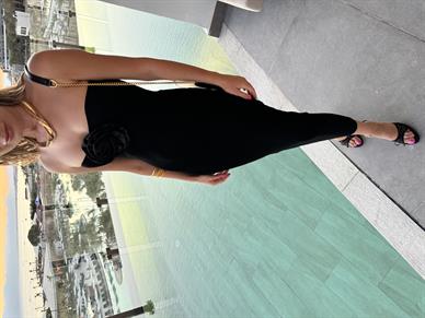 Güllü Straplez Siyah Triko Elbise