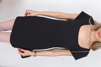 Havuz Yaka Kısa Kollu Siyah Elbise