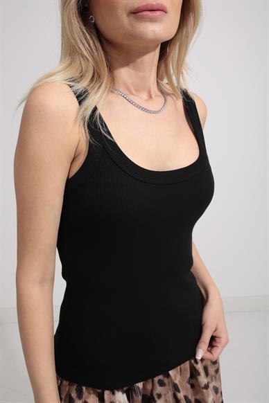 İnce Askılı Siyah Fitilli Penye Atlet