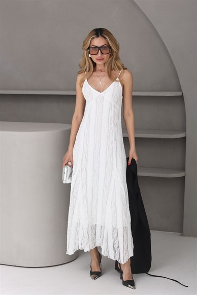 İp Askılı Beyaz Elbise