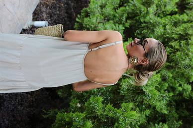 İp Askılı Naturel Katlı Elbise