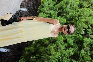 İp Askılı Sarı Katlı Elbise