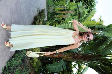 İp Askılı Sarı Keten Uzun Elbise