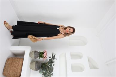 İp Askılı Siyah Kloş Elbise