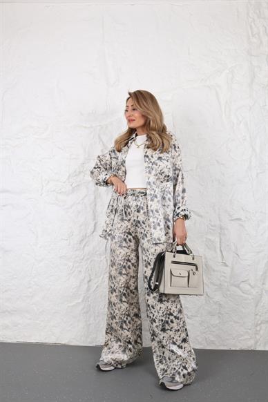 Kahve Batik Desen Saten Gömlekli Takım