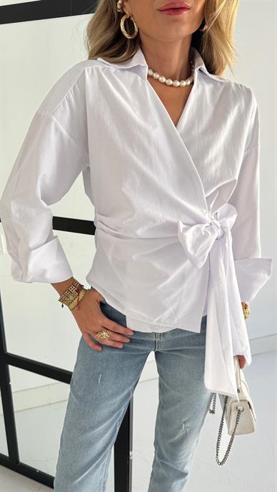 Kalın Manşet Yandan Bağlamalı Beyaz Gömlek