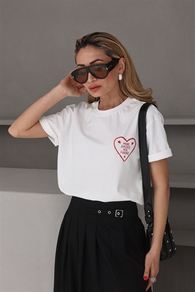 Kalp Baskılı Ekru Basic Tshirt