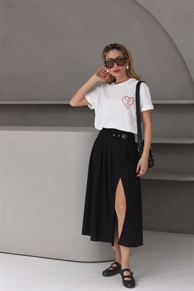 Kalp Baskılı Ekru Basic Tshirt