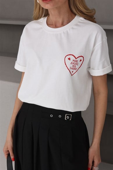Kalp Baskılı Ekru Basic Tshirt