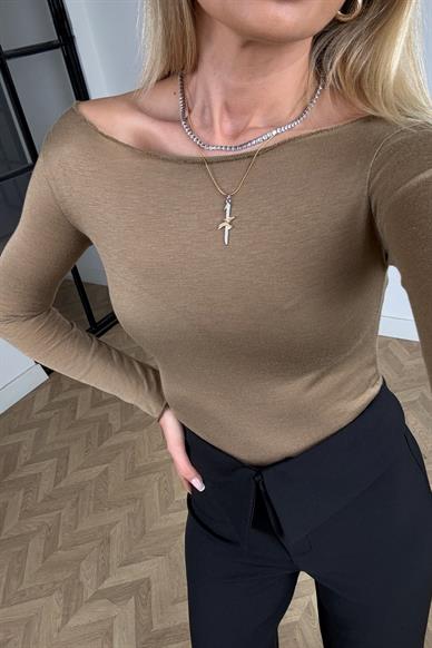 Kayık Yaka Camel Transparan Bluz