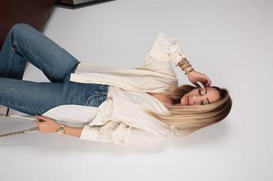 Kendinden Çizgi Desenli Bej Gömlek