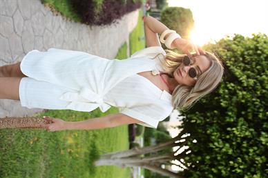 Kendinden Desenli Kruvaze Ekru Tulum