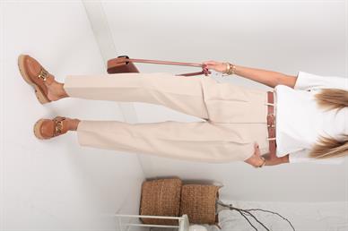 Kendinden Kemerli Bej Havuç Kesim Pantolon