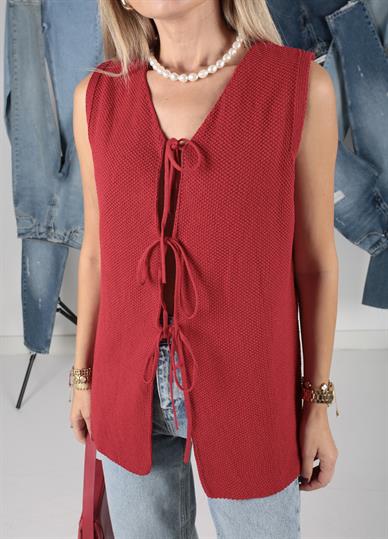 Kırmızı Bağcıklı Triko Yelek