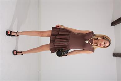 Kolsuz Vatkalı Kahve Katlı Model Elbise