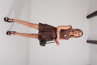 Kolsuz Vatkalı Kahve Katlı Model Elbise