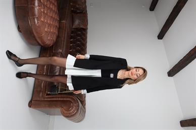 Kolu Katlı Çizgili Astarlı Siyah Keten Blazer Ceket