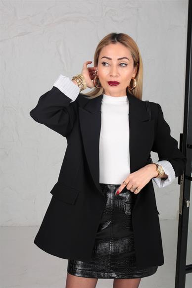 Kolu Katlı Düğmesiz Siyah Blazer Ceket