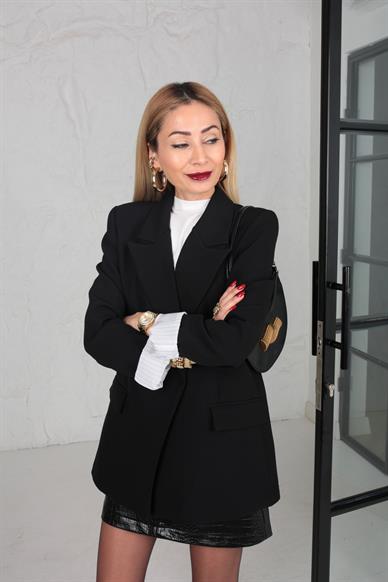 Kolu Katlı Düğmesiz Siyah Blazer Ceket