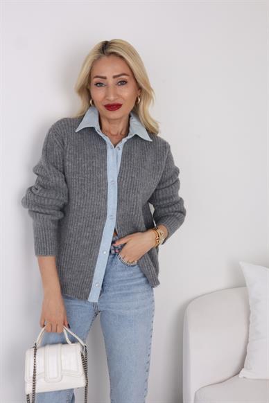 Kot Detay Çıtçıtlı Gri Hırka