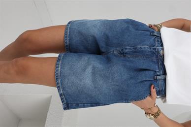 Koyu Mavi  Önü Pileli Denim şort