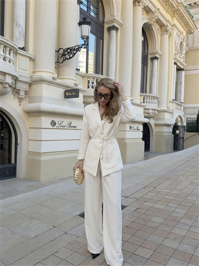 Krem Çizgili Bağlamalı Tensel Takım