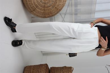 Krep Kumaş Beyaz Havuç Pantolon