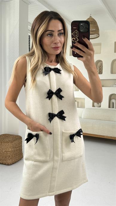 Kurdela Detay Ekru Cepli Elbise