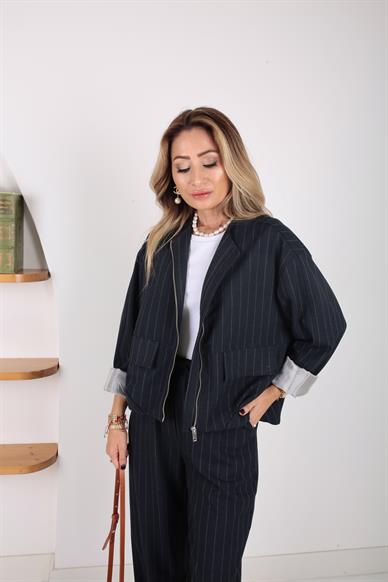 Lacivert Çizgili Bomber Ceketli Takım
