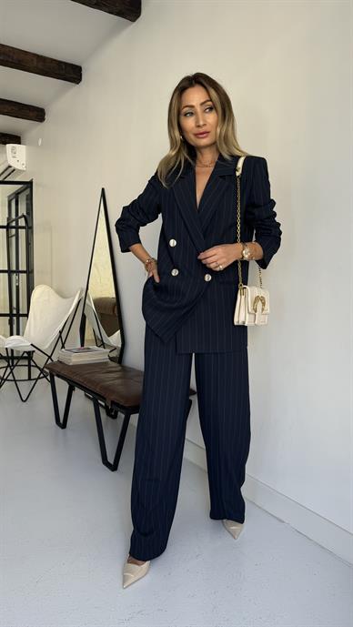Lacivert Çizgili Gold Düğmeli Blazer Takım