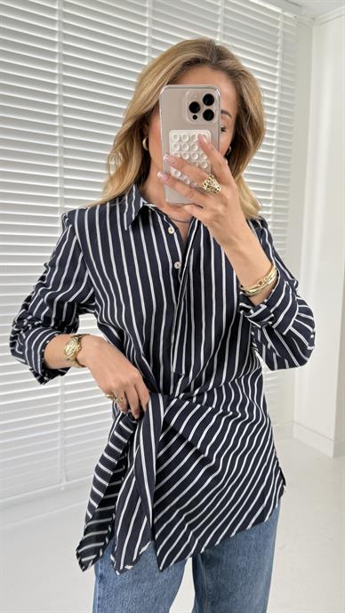 Lacivert Çizgili Kapak Bağlamalı Gömlek