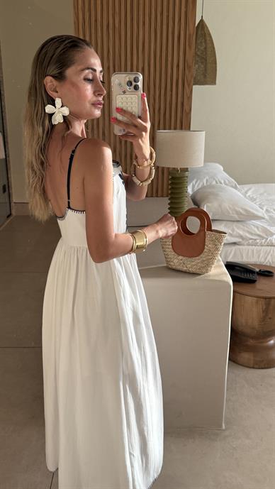 Lacivert Nakışlı Beyaz Keten Elbise