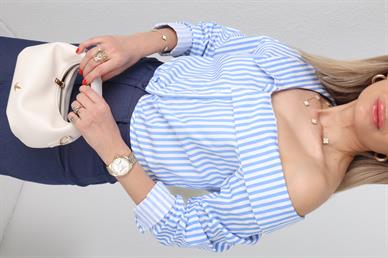 Madonna Yaka Çizgili Crop Gömlek