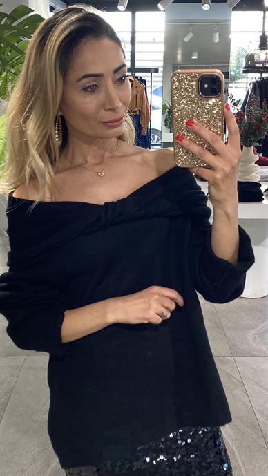 Madonna Yaka Siyah Kazak