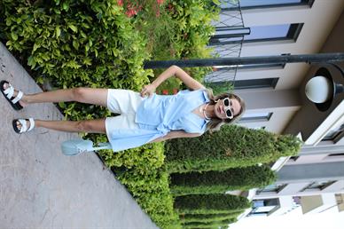 Mavi Bağlamalı Kolsuz Gömlek