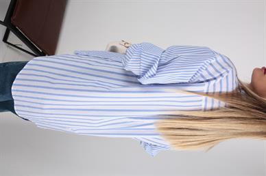 Mavi Çizgili Yanı Düğmeli Gömlek